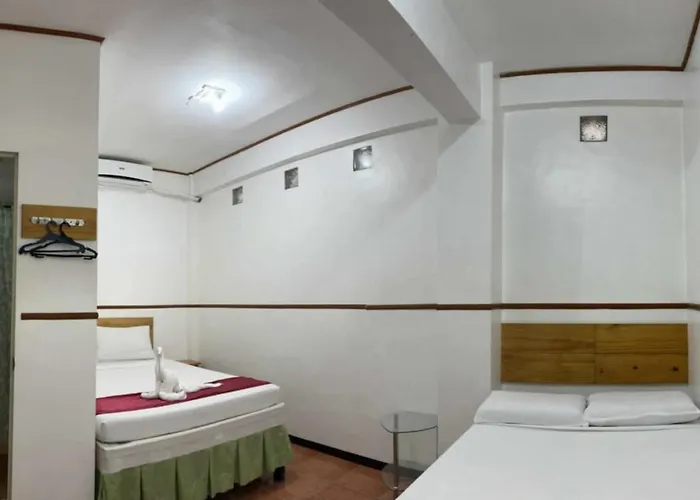 Hotel Axis 2*