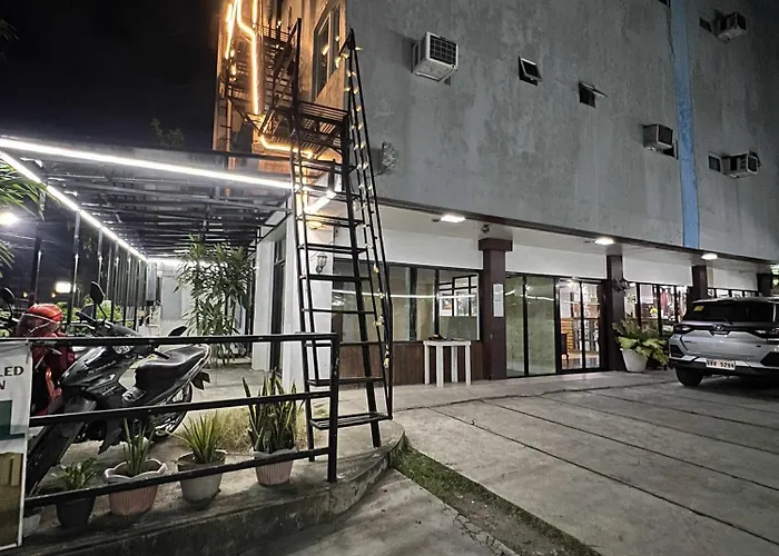 Hotel Axis Lapu-Lapu City