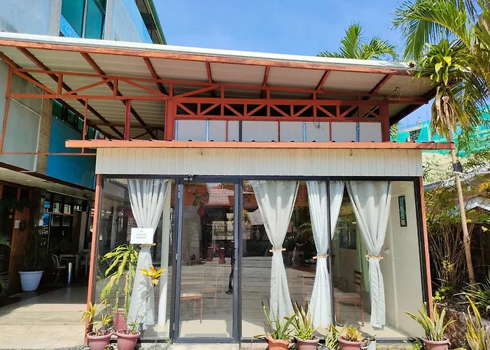Axis Hotel